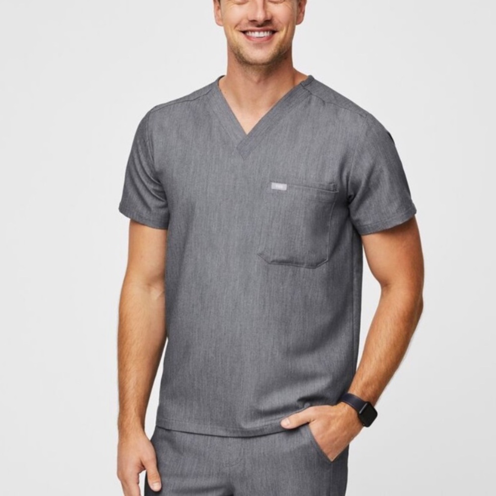 FIGS Technical Collection Gray Three-Pocket Scrub Top Mens XL